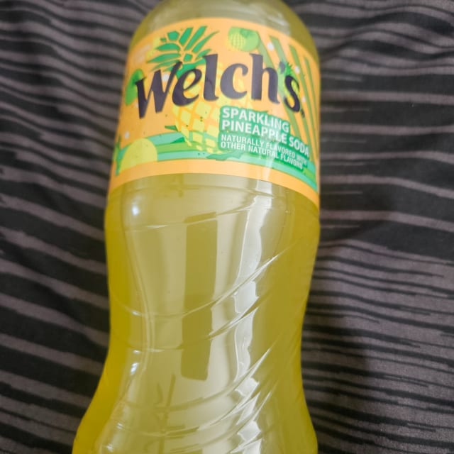 Welch's 20 OZ PINEAPPLE SODA.