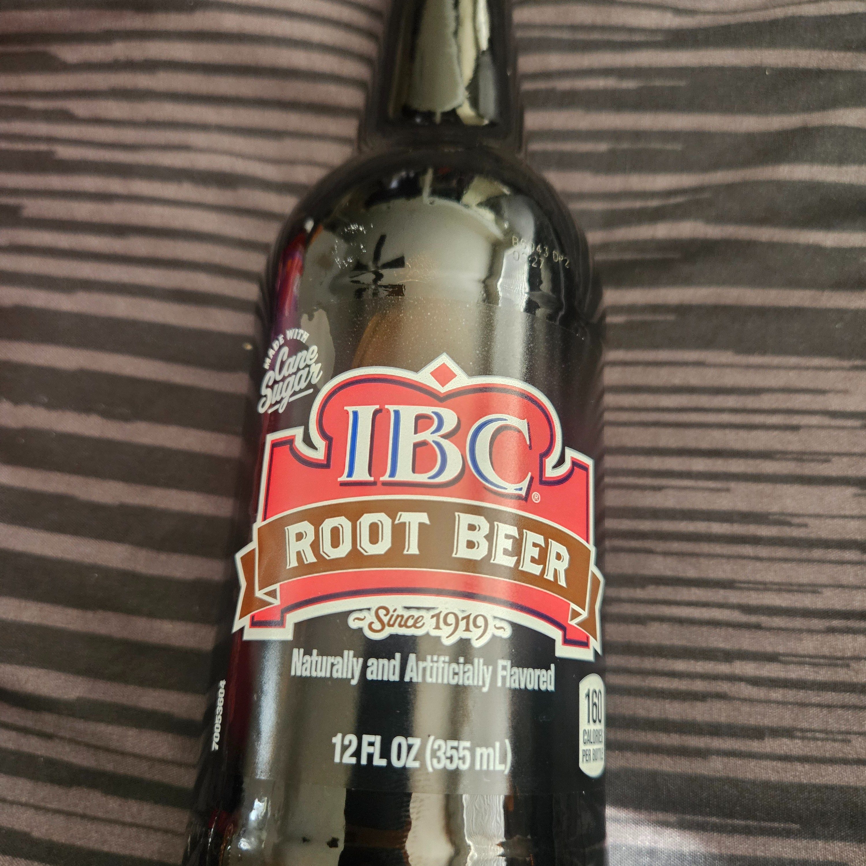 IBC ROOT BEER GLASS BOTTLE.
