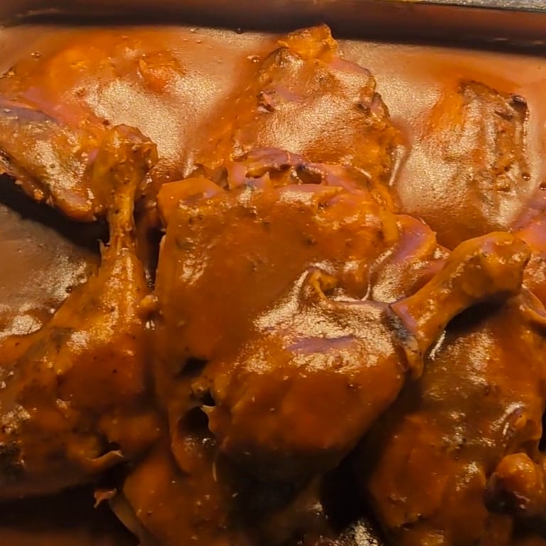 Delicious smothered chicken