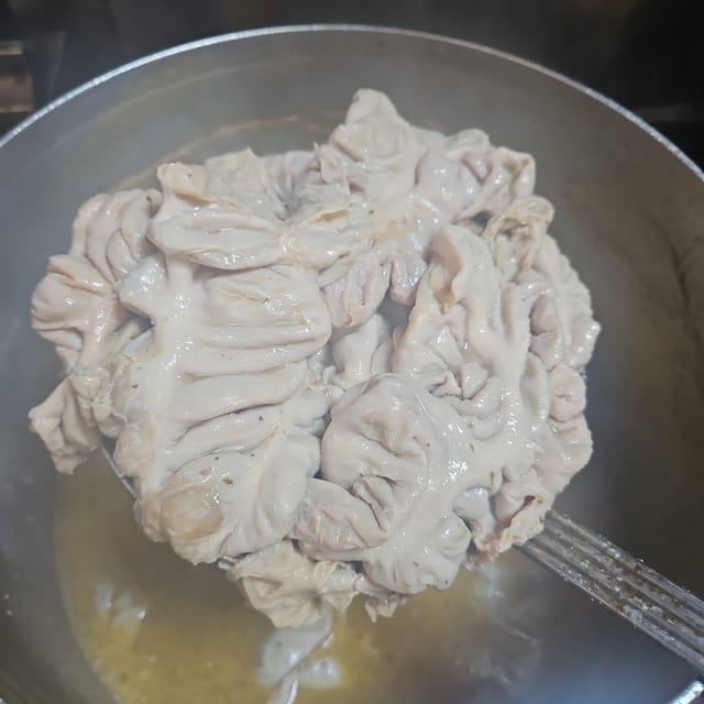 Chitterlings 32oz cup.